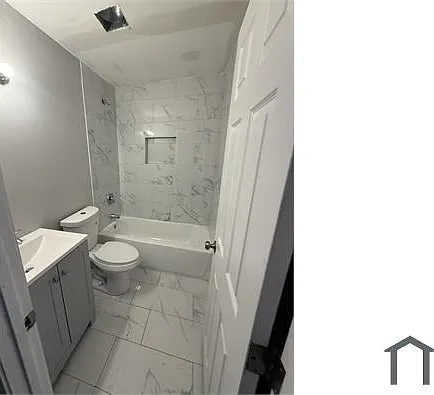 3 bed, 1100 sqft, $1,900 — Photo 2