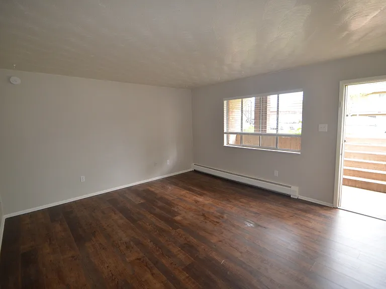5327 S Fox St — Photo 2