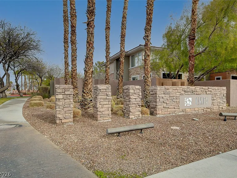 804 Peachy Canyon Cir #201 — Photo 43