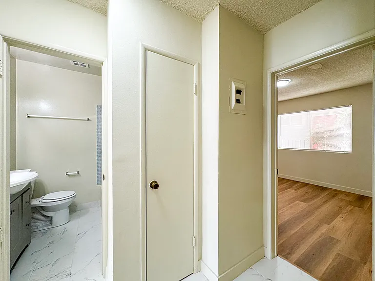 4375 York Blvd #111 — Photo 11