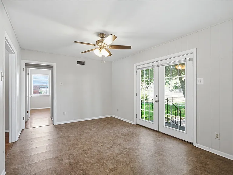 1403 Provincetown Ln — Photo 13