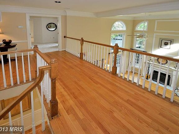 3rd image of 8654 Oak Chase Cir
