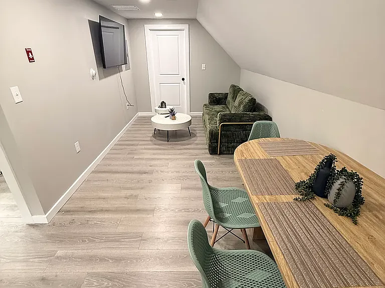 579 Woodward Ave #3 — Photo 3