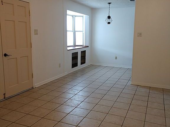 4th image of 5445 Tusa Dr