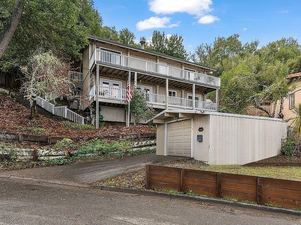 1st image of 14 Burgess Ct