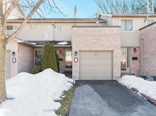 2075 Asta Dr #18, Mississauga, ON L5A 2T5