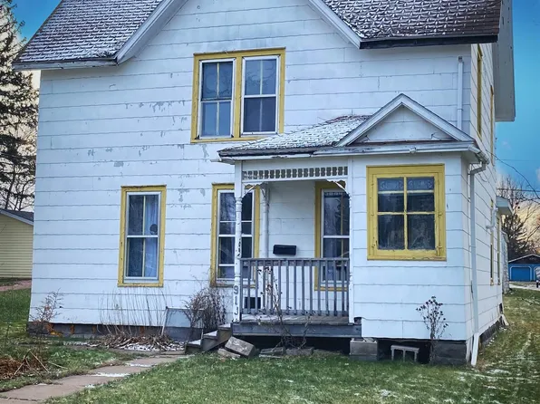 913 Beaser Ave, Ashland, WI 54806