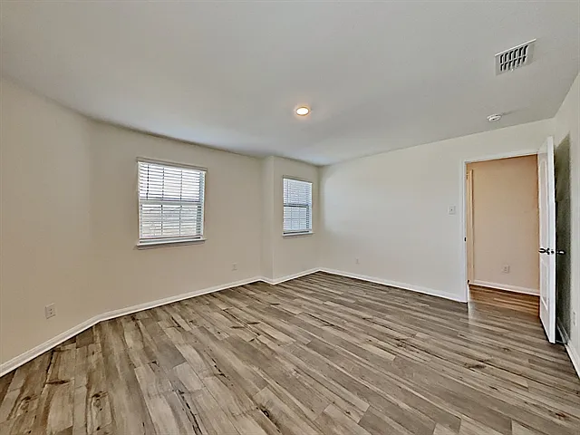 3149 Bowen St — Photo 16