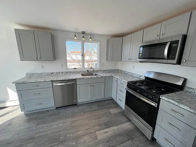 36 Sears St #3 — Photo 2