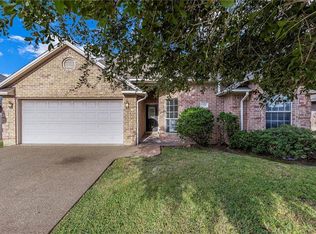 3203 Neuburg Ct, College Station, TX 77845