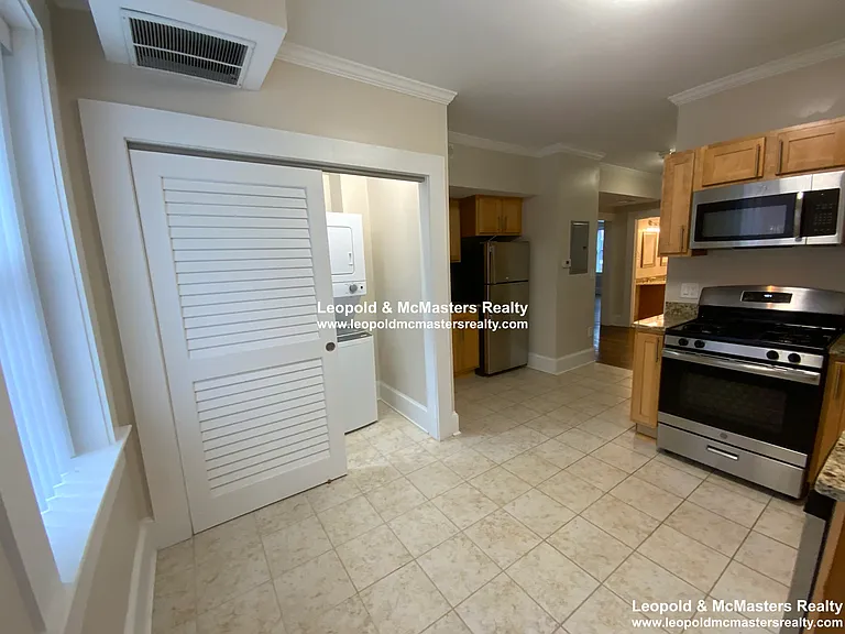 126 Mason Ter #1 — Photo 11
