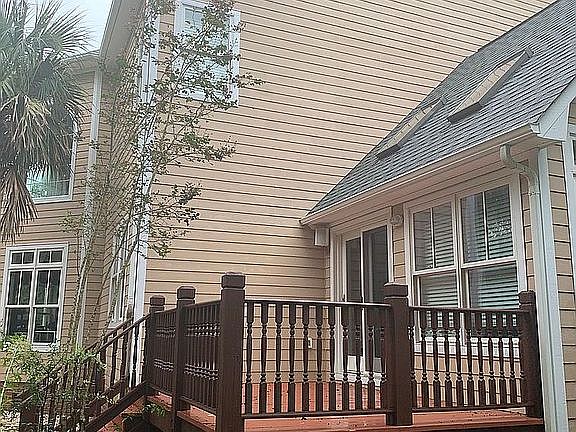 Multiple porches