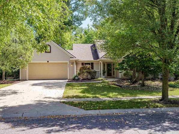3221 Treebark Ln, Fort Wayne, IN 46804