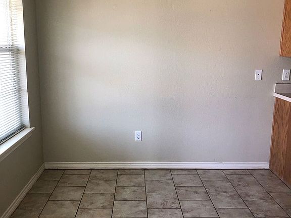 3rd image of 4527 Marlboro Dr #4525