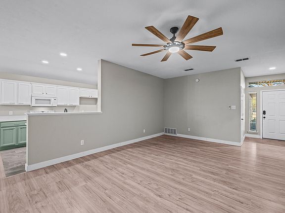 5th image of 154 Frankford Ct