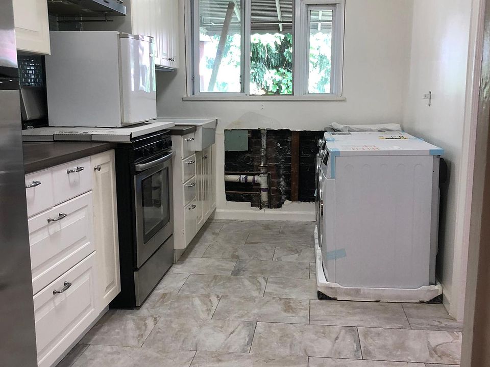 1st image of 2536 Fenton Ave #2