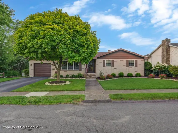 827 Jessup St, Dunmore, PA 18512