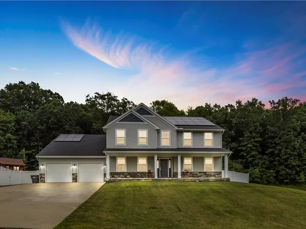 280 Crabapple Ln, Beaver Falls, PA 15010