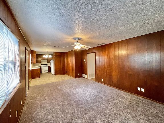 4th image of 1907 Willowbend Dr