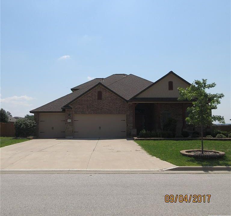 1st image of 3916 Scenic Trail Dr