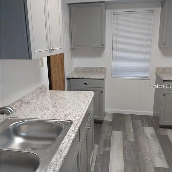 110 Orange Ave — Photo 5