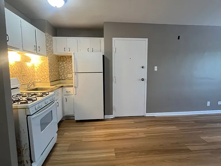 27 N 29 N Dryden Pl — Photo 2