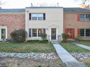 8205 Carrleigh Pkwy, Springfield, VA 22152