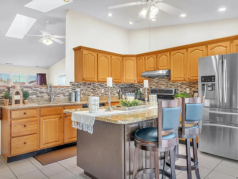 1742 Dogwood Dr — Photo 12