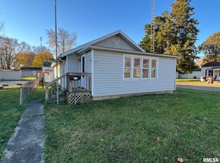 617 Short 8th St, Lincoln, IL 62656