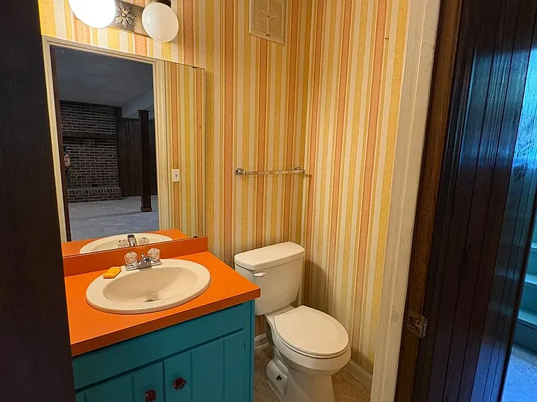 825 S Valleywood Cir — Photo 22