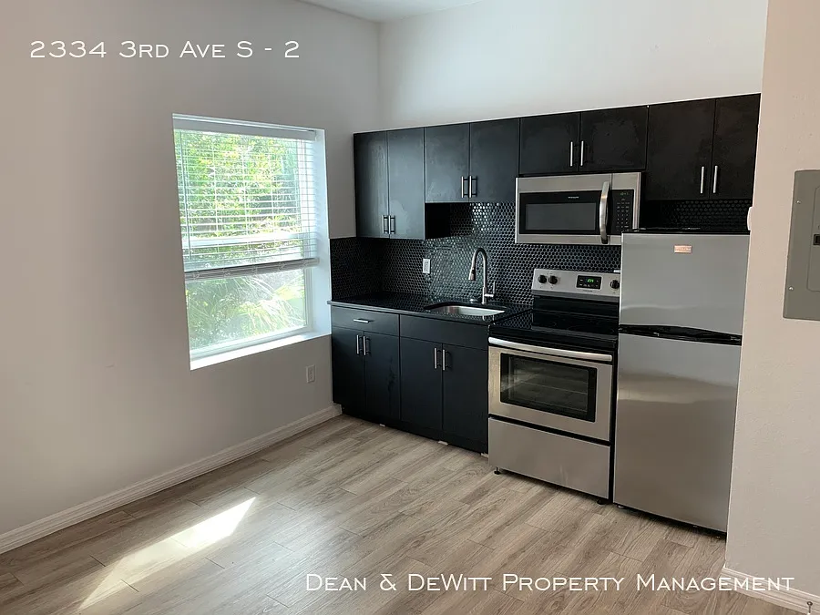 Building Photo - 2334 3rd Ave S #2