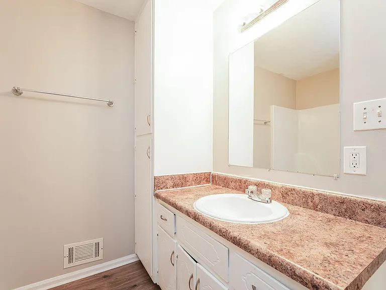 2511 Nugget Dr SW — Photo 17