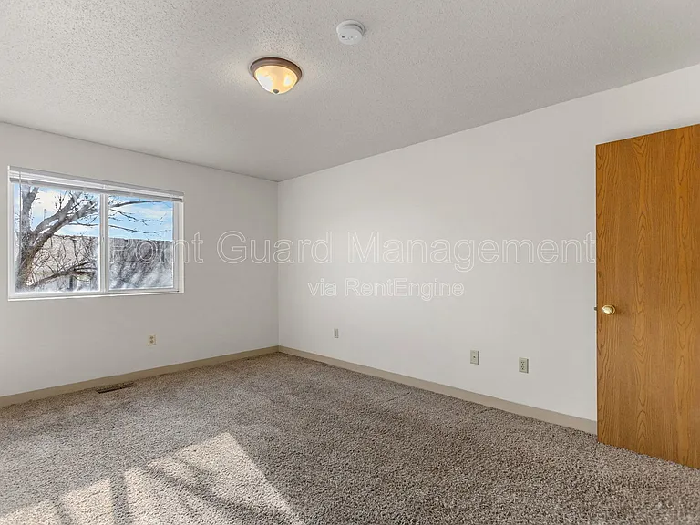 Maple Park Apartments — Photo 34