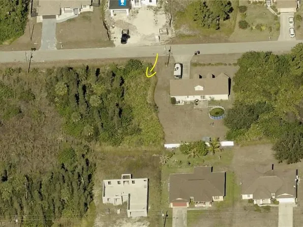2715 24th ST W, LEHIGH ACRES, FL 33971