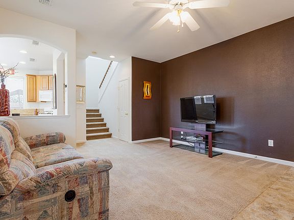 3rd image of 2794 Stonegate Dr