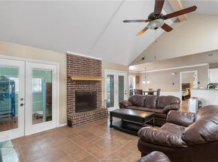 1800 Springhaven Cir, College Station, TX 77840