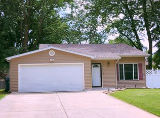 41 Lucerne Dr, Springfield, IL 62707