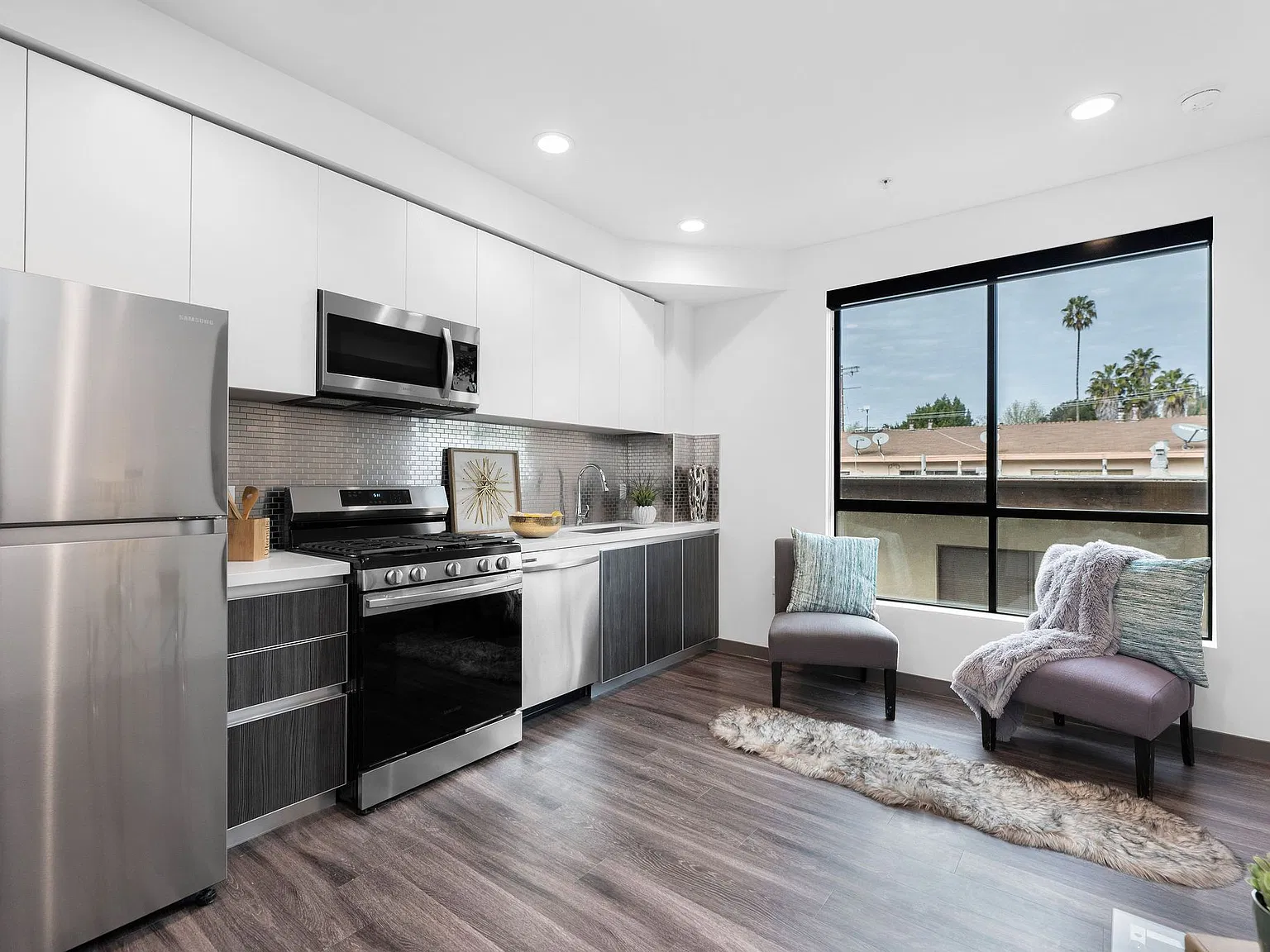 2 bed, 1020 sqft, $2,895 — Photo 3
