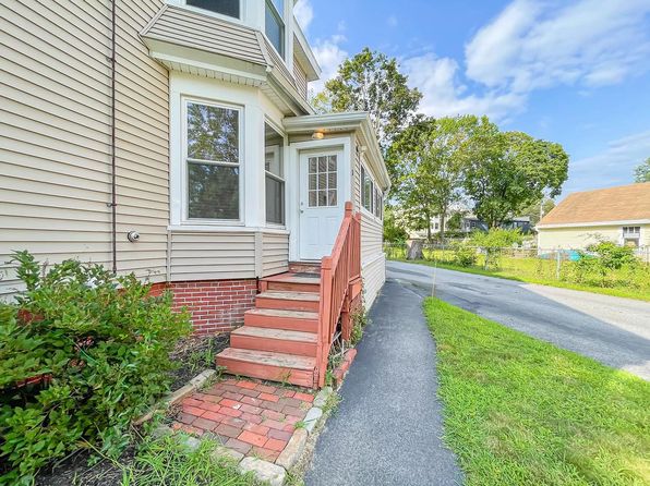 27 Brentwood St #1