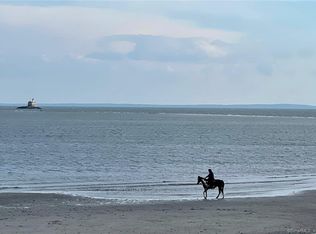 581 Fairfield Beach Rd #RNT, Fairfield, CT 06824