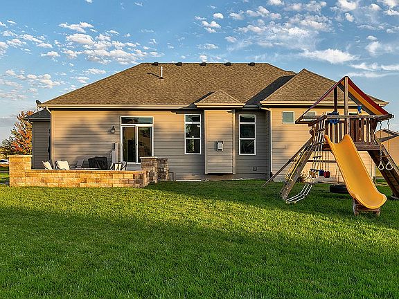 2nd image of 6631 Cody Dr