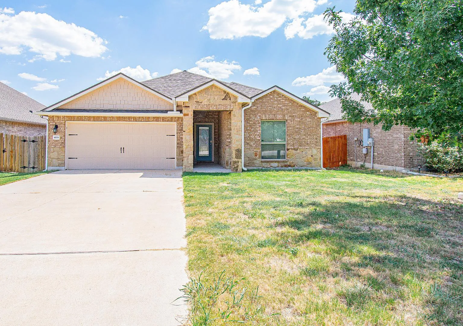 4831 Rosaline Dr — Photo 1
