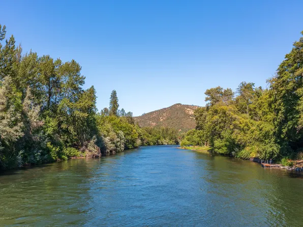 3048 Rogue River Hwy, Gold Hill, OR 97525