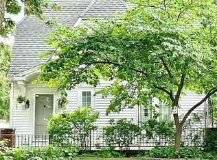 1833 Lowell Ave, Springfield, IL 62704