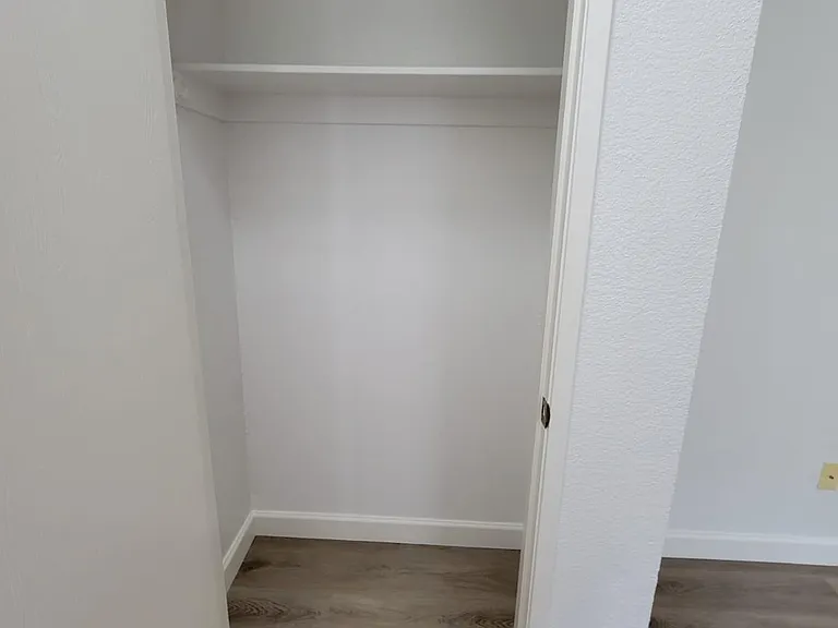 2512 Larkspur Ln — Photo 25