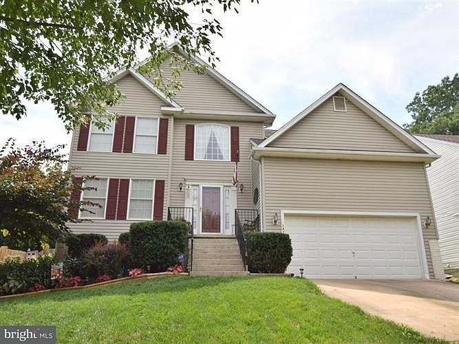 1st image of 242 Breezewood Dr