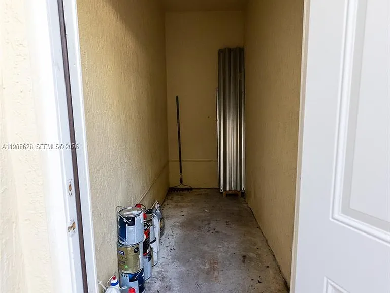 3213 SE 6th St — Photo 22