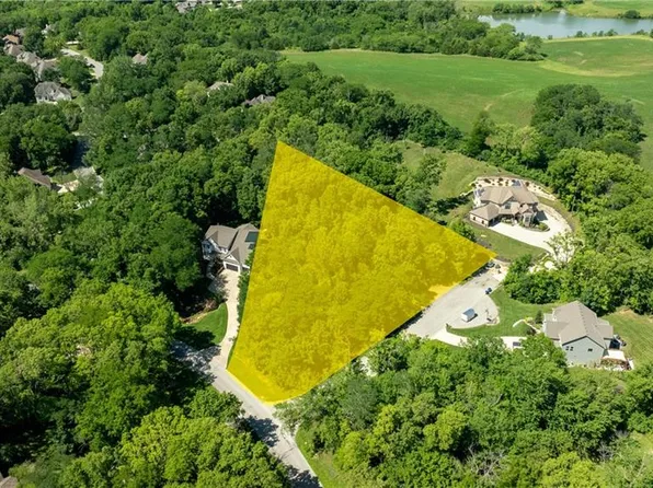 10309 Blakewood Dr, Kansas City, MO 64152