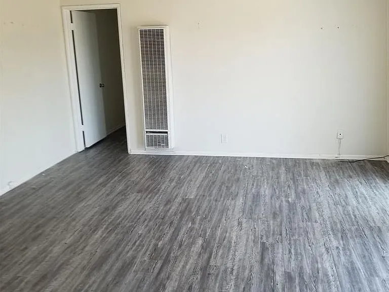 1504 S Fairfax Ave — Photo 4