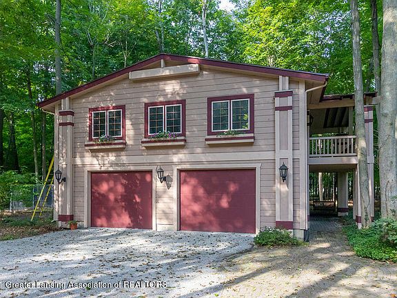 4th image of 4234 Driftwood Dr